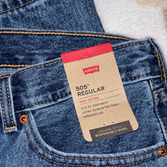 Levi's Men's Dark Blue Denim Jeans - Picture 2 of 3